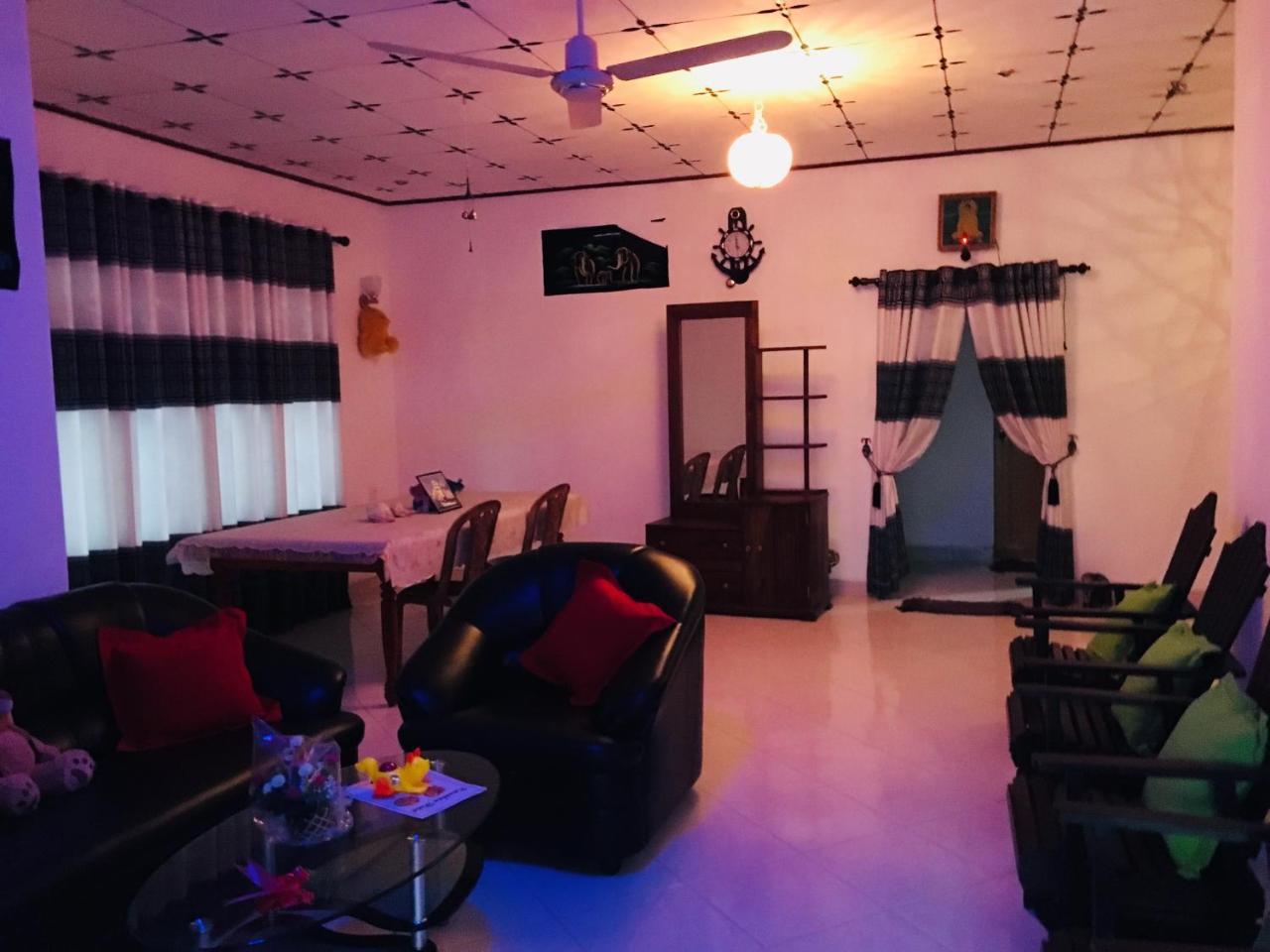Kawshan Home Stay Dikwella Exterior foto
